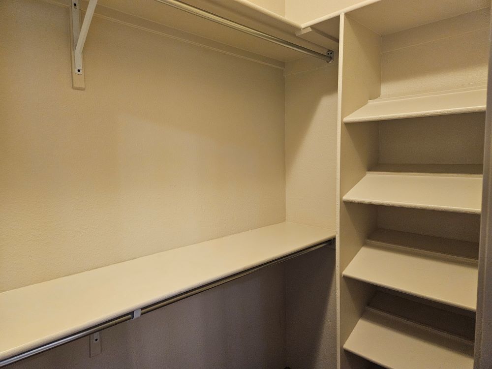 NORTHEAST: 3 BR, 2 BA ***REFRIGERATED AIR!!! property image