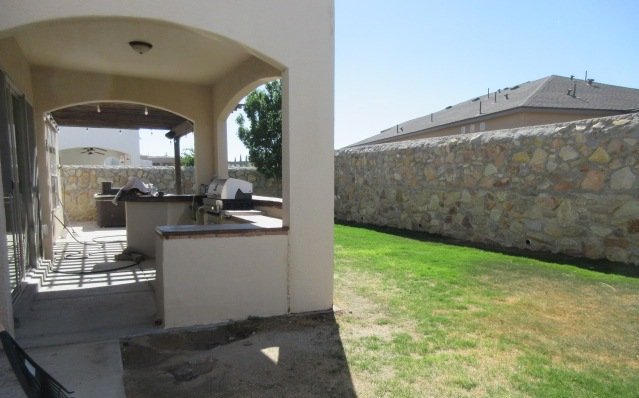 SANTA TERESA- 4 BR, 2 BA WITH REFRIGERATED AIR! property image