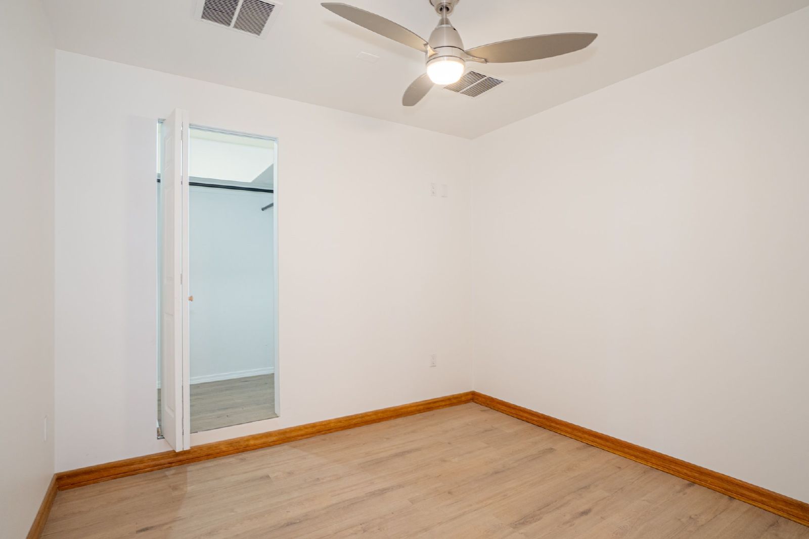 CENTRAL: DOWNSTAIRS 1 BR, 1 BA  APARTMENT property image