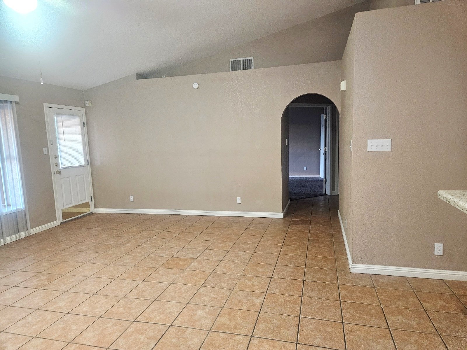 WESTSIDE: 3 BR, 2 BTH REFRIGERATED AIR*** property image
