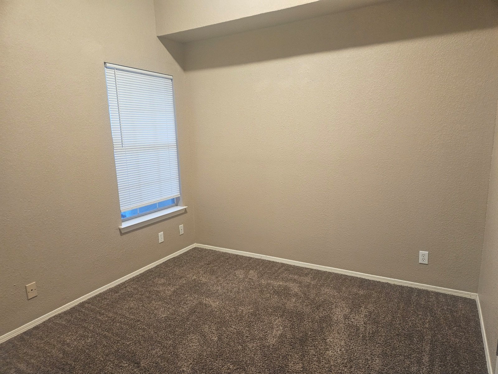 WESTSIDE: 3 BR, 2 BTH REFRIGERATED AIR*** property image