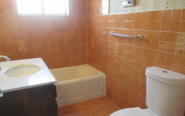 CENTRAL: 2 BR, 1 BA HOME property image