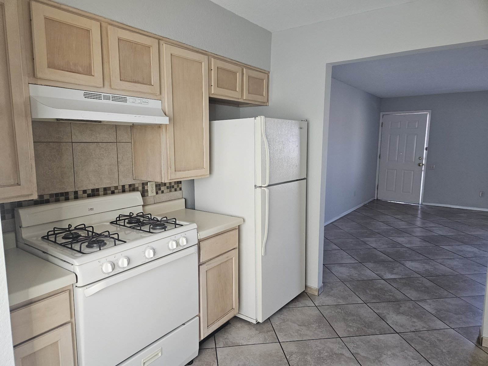 WESTSIDE: 2 BR, 1 BA REFRIGERATED AIR property image