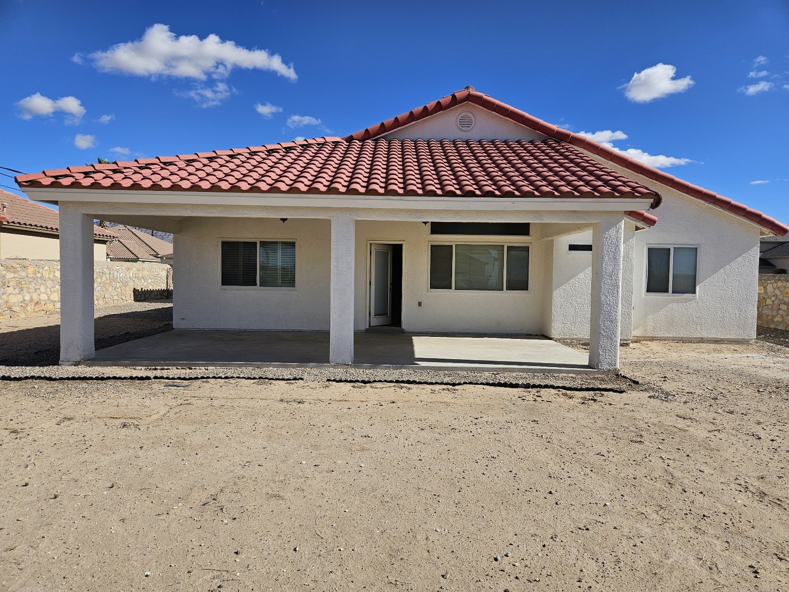 CANUTILLO: 3 BR, 2 BA SINGLE HOME WITH REFRIGERATED AIR property image