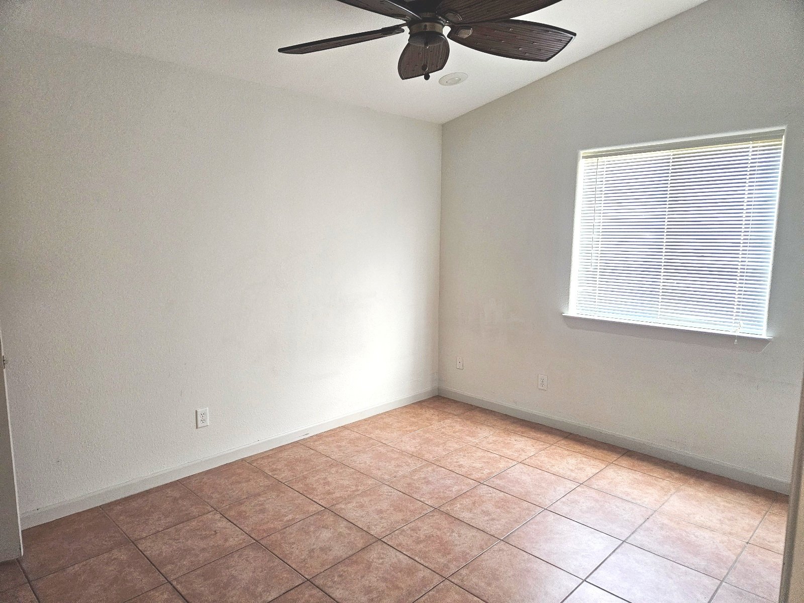 CANUTILLO: 3 BR, 2 BA SINGLE HOME WITH REFRIGERATED AIR property image