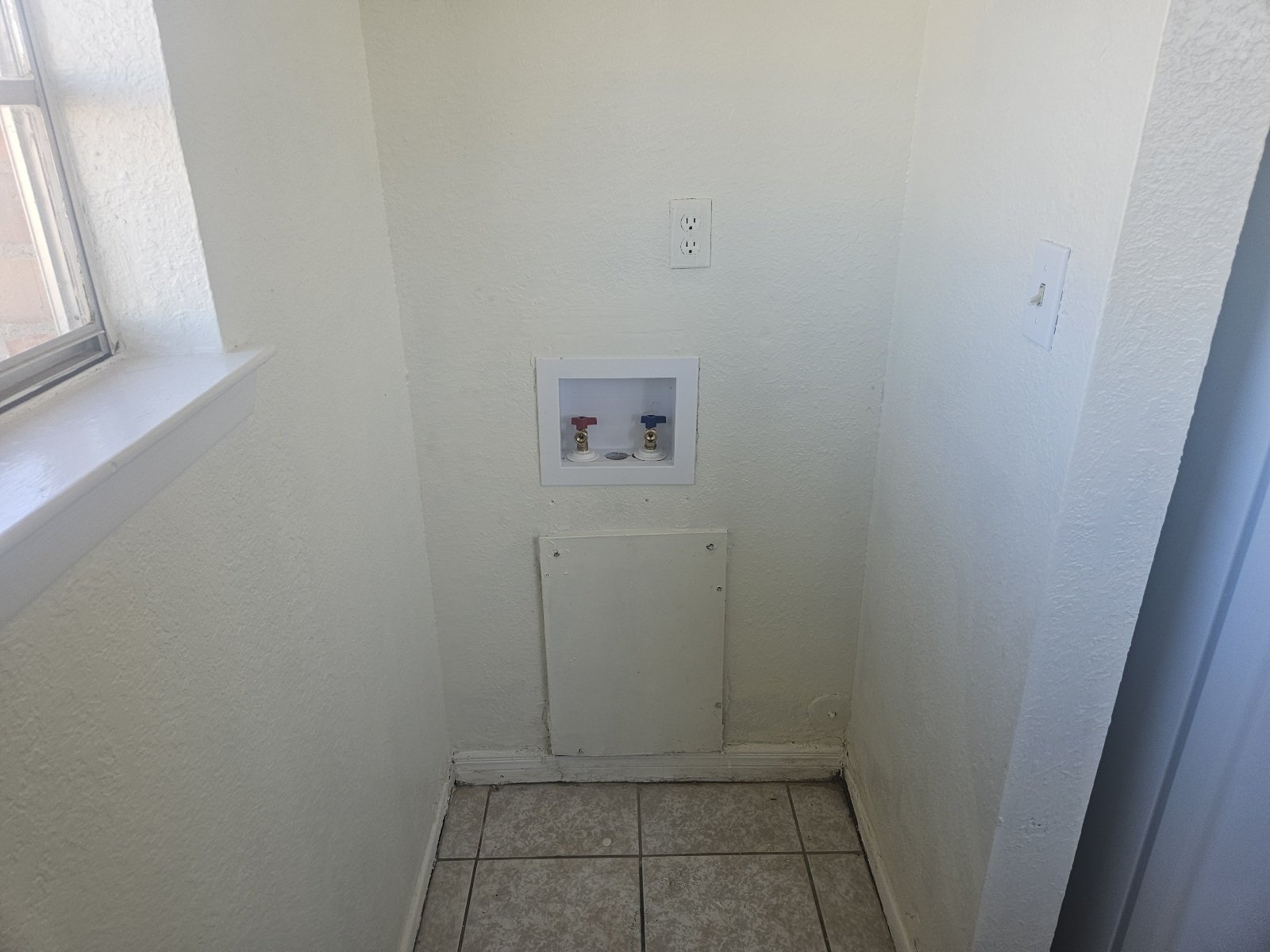 EAST: 3 bed / 1.75 bath rental property image