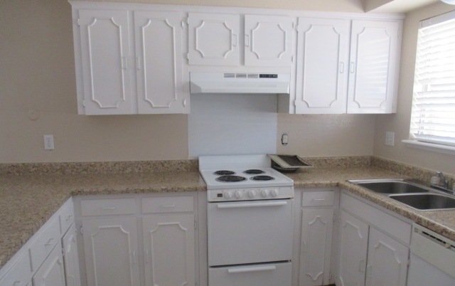 WESTSIDE DUPLEX: 3 BR 2 BATH property image