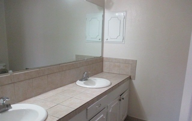 WESTSIDE DUPLEX: 3 BR 2 BATH property image