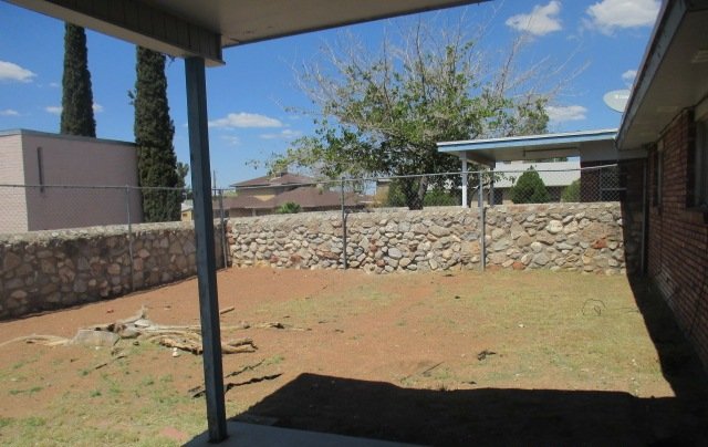 WESTSIDE DUPLEX: 3 BR 2 BATH property image