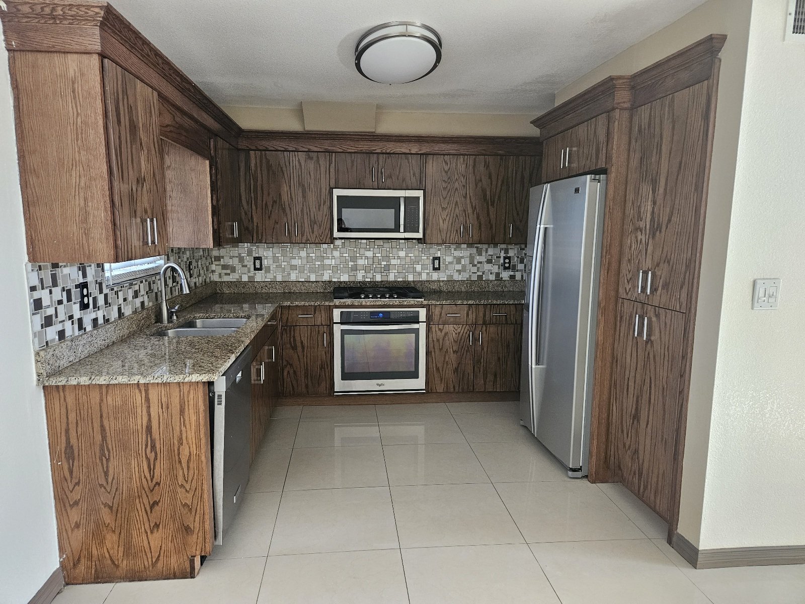 3 BR / 2.5 BA NEAR LOOP 375 AND SHOPPING property image