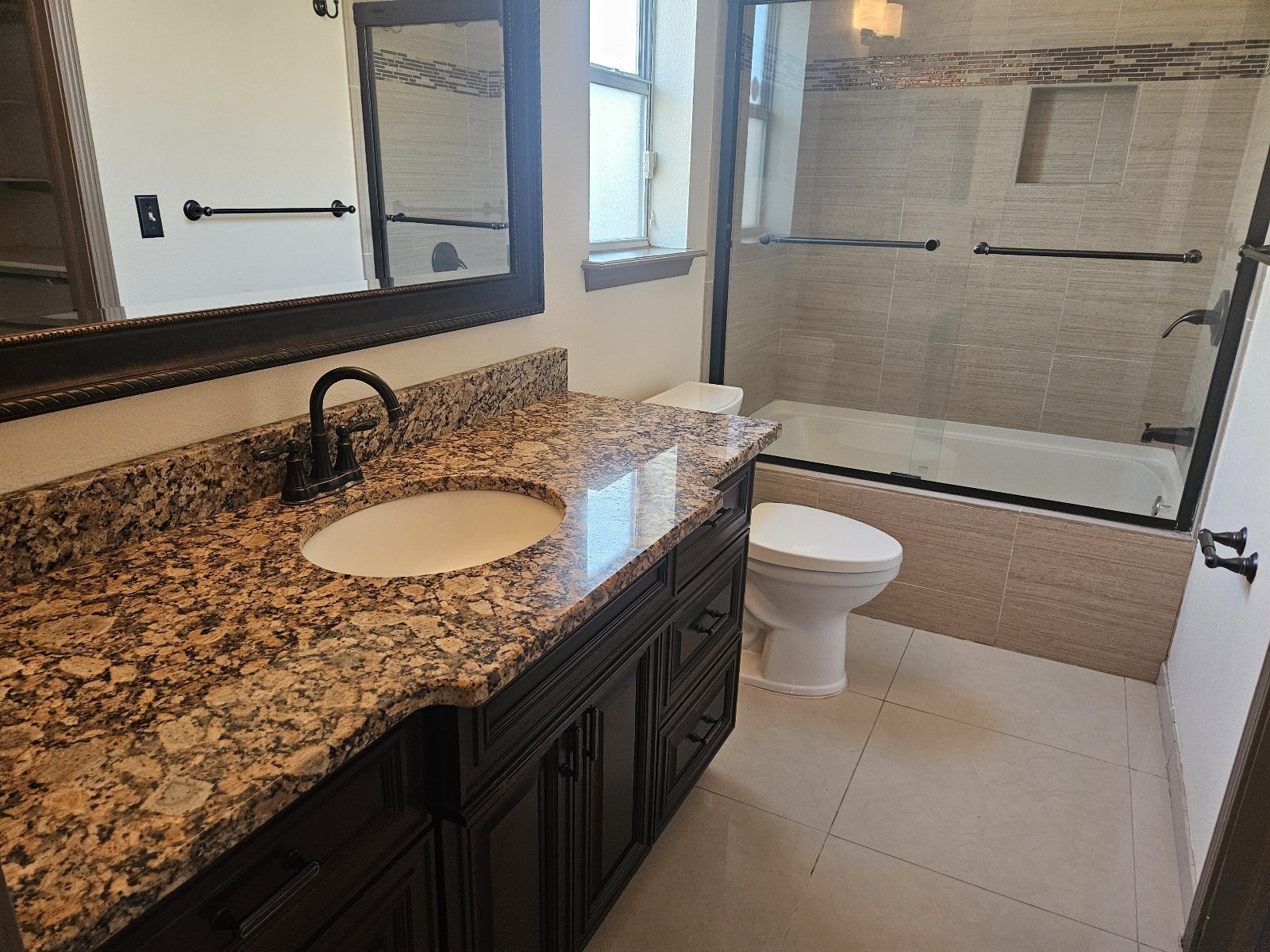3 BR / 2.5 BA NEAR LOOP 375 AND SHOPPING property image