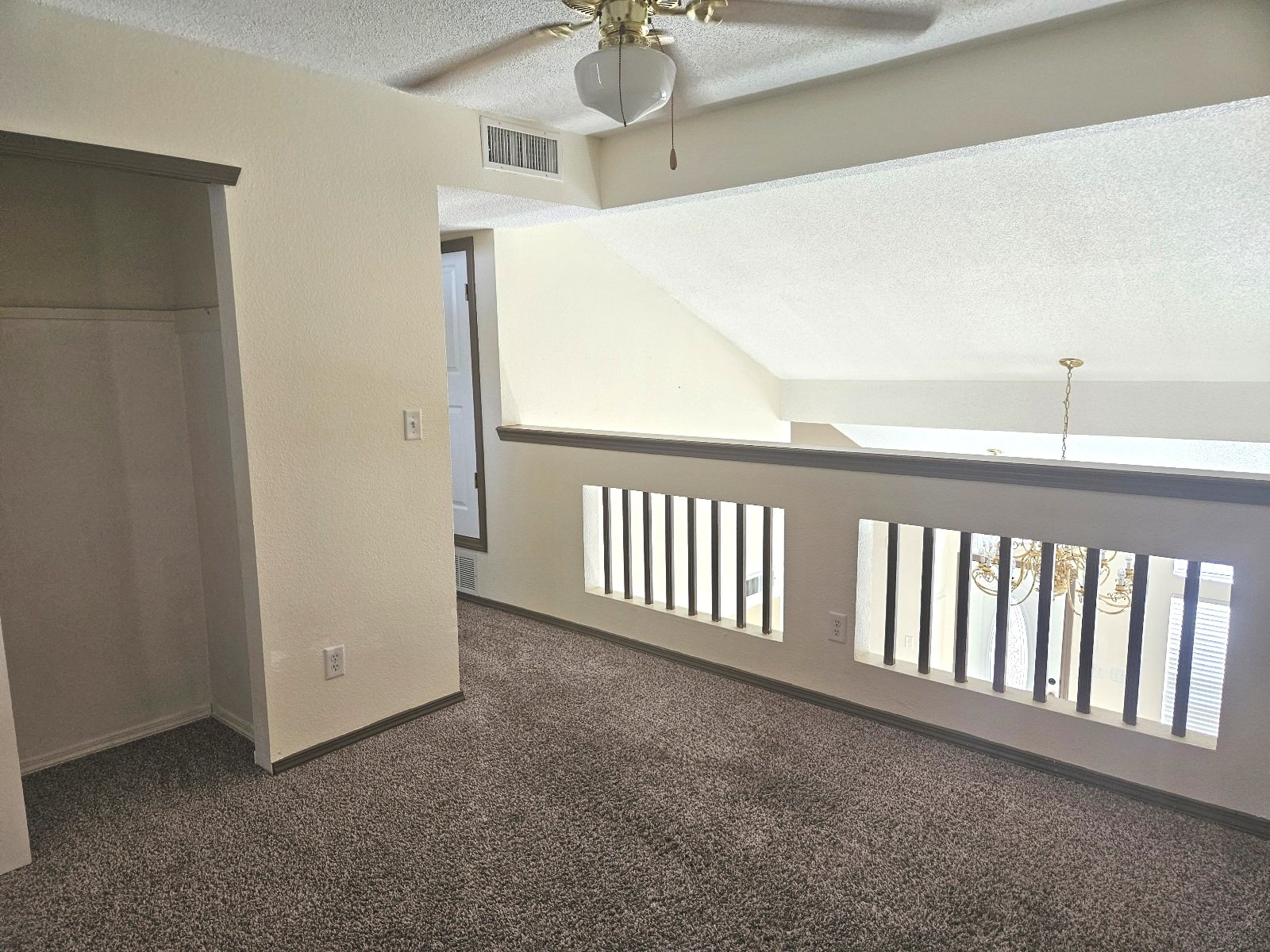 3 BR / 2.5 BA NEAR LOOP 375 AND SHOPPING property image