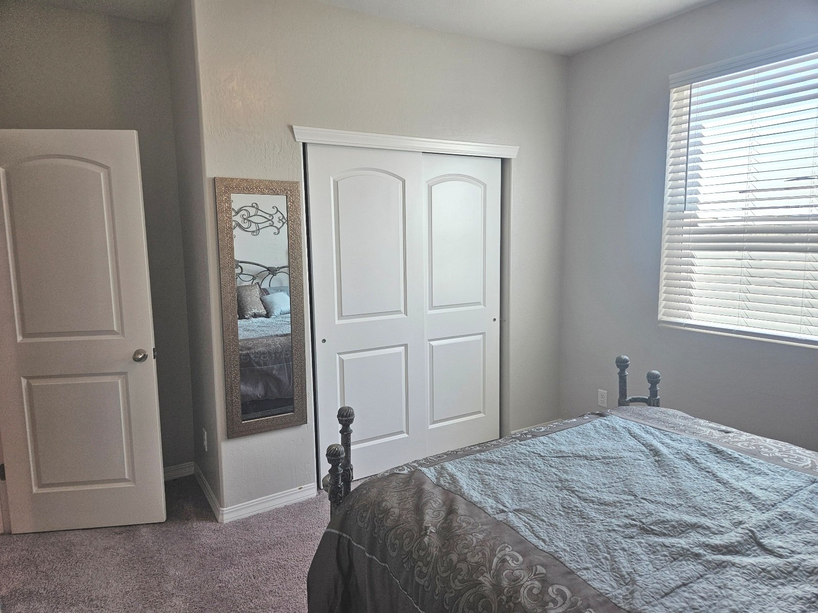 SANTA TERESA- 3 BR, 2 BA WITH REFRIGERATED AIR! property image
