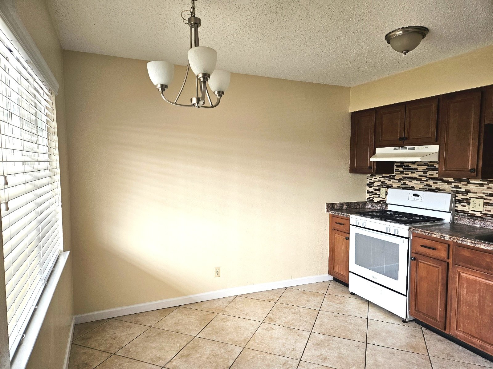 CENTRAL: 1 BR, 1 BA  APARTMENT NEAR UTEP AND HOSPITALS! property image