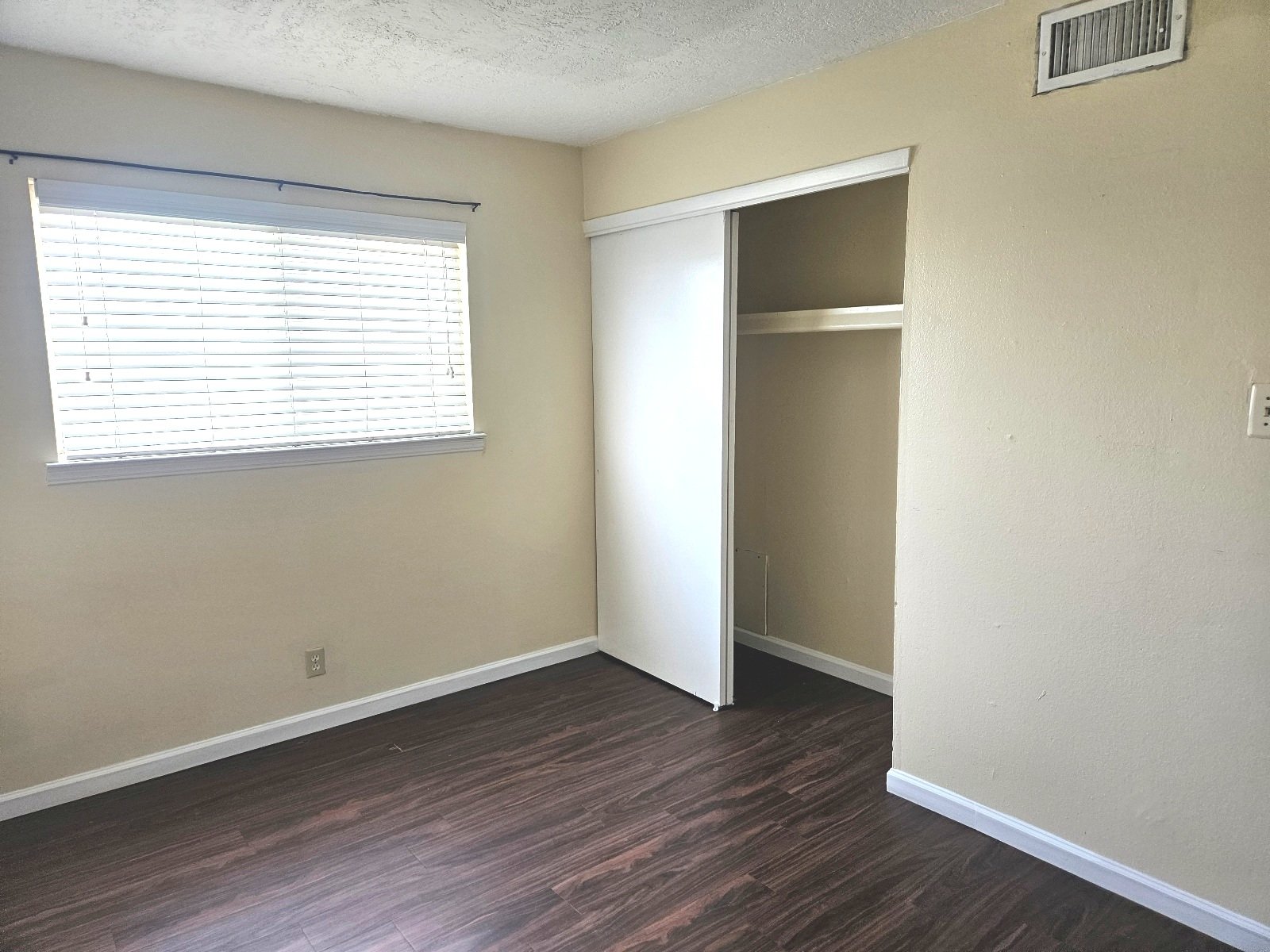 CENTRAL: 1 BR, 1 BA  APARTMENT NEAR UTEP AND HOSPITALS! property image