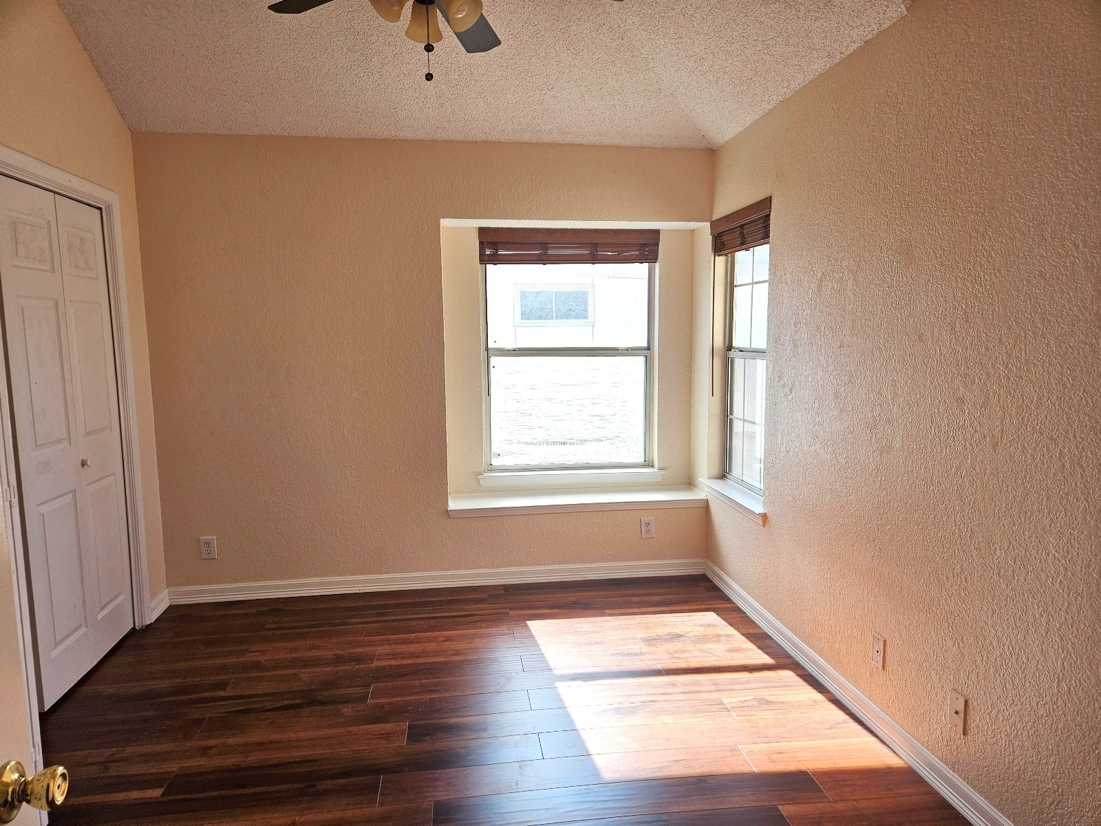 GEORGE DIETER & MONTANA: 3 BR, 2.5 BTH ***REFRIGERATED AIR*** property image