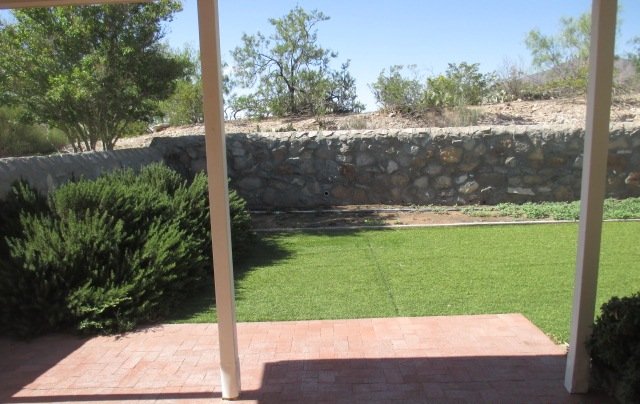 WESTSIDE: 3 BR, 2 BA TOWNHOME REFRIGERATED AIR property image