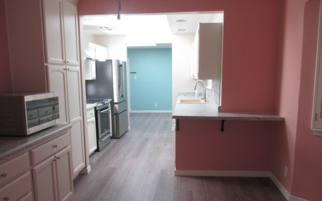 WESTSIDE: 3 BR, 2 BA TOWNHOME REFRIGERATED AIR property image