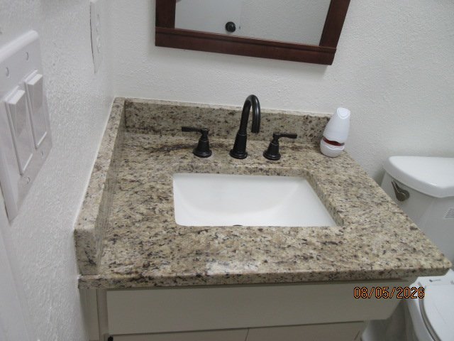 WESTSIDE DUPLEX: 3 BR 2 BATH property image