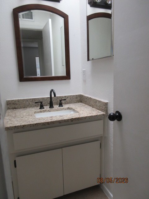 WESTSIDE DUPLEX: 3 BR 2 BATH property image