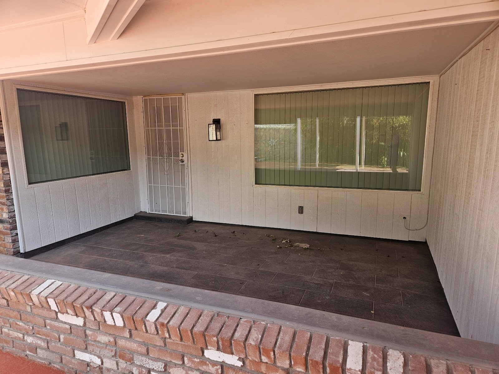 EAST : 3 BR, 1 3/4 BA REFRIGERATED AIR! property image