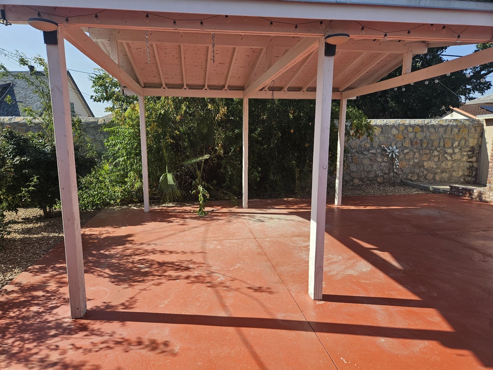 EAST : 3 BR, 1 3/4 BA REFRIGERATED AIR! property image