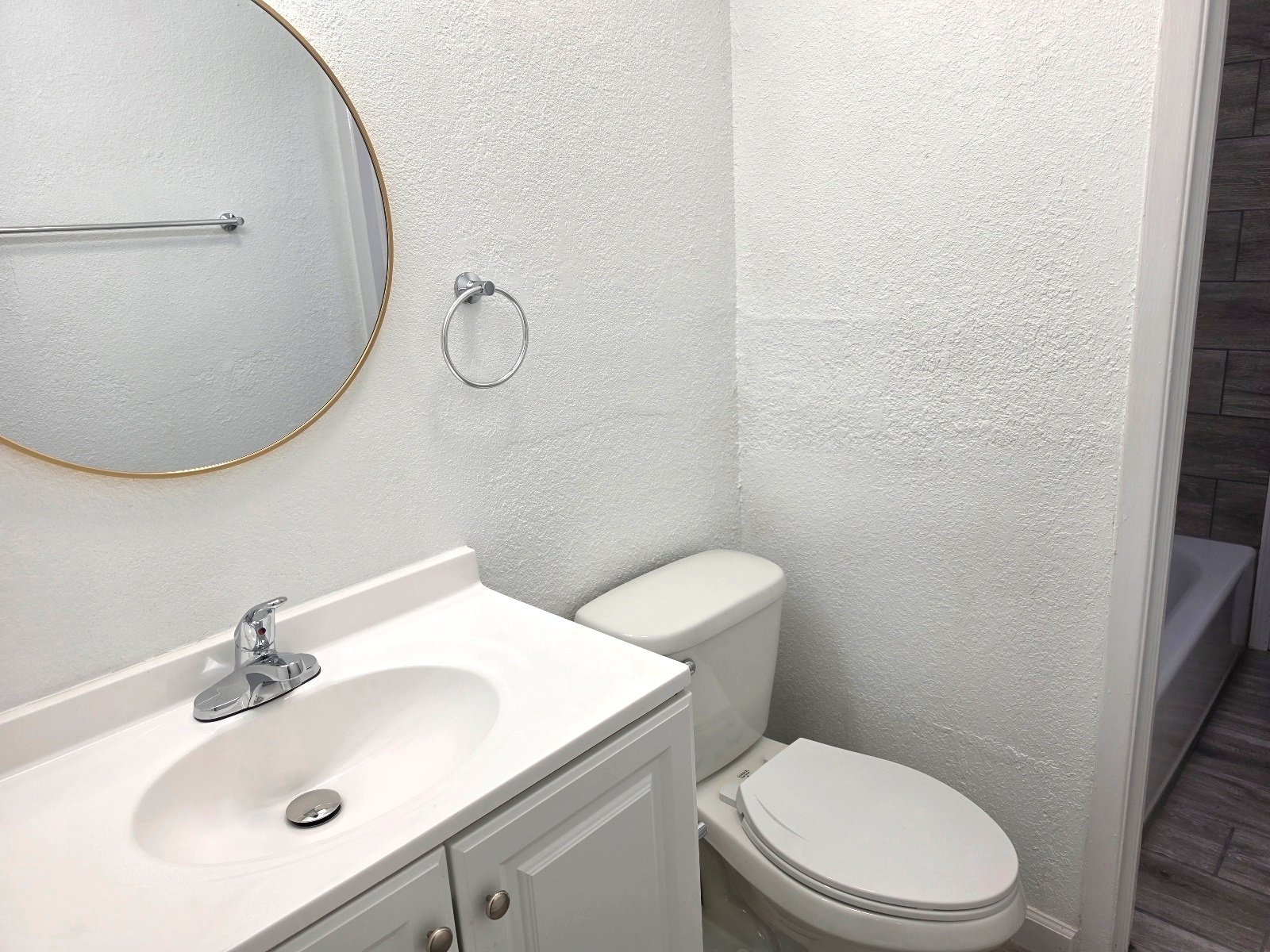LOWER VALLEY: 3 BR, 1.5 BTH property image