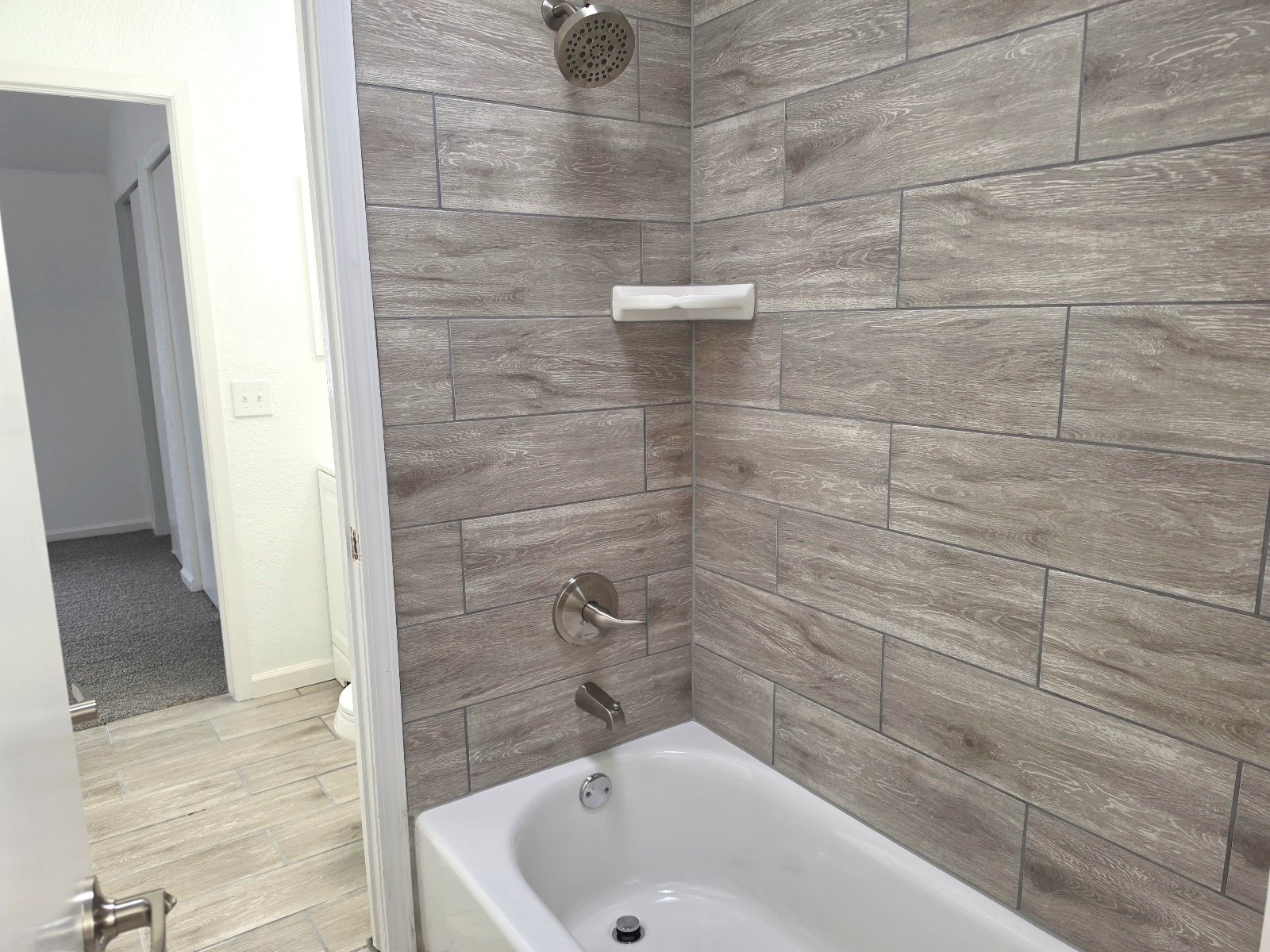 LOWER VALLEY: 3 BR, 1.5 BTH property image