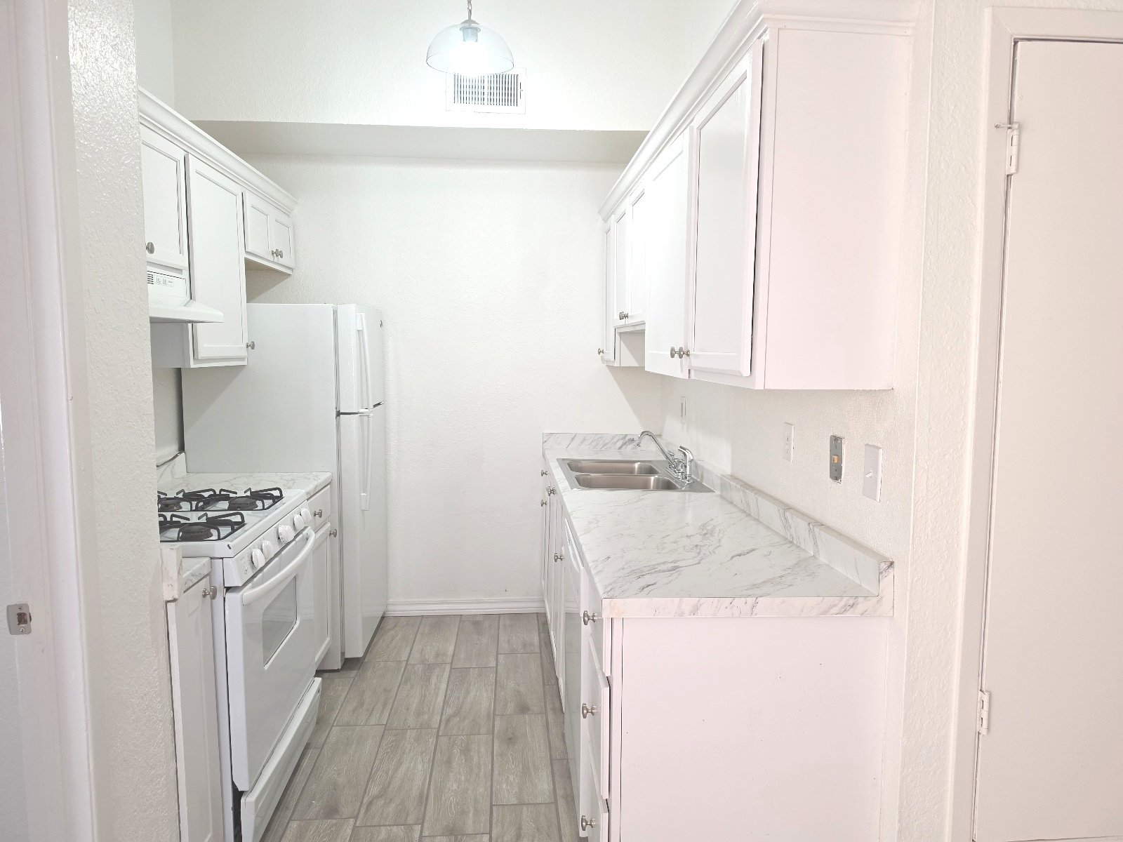 LOWER VALLEY: 3 BR, 1.5 BTH property image