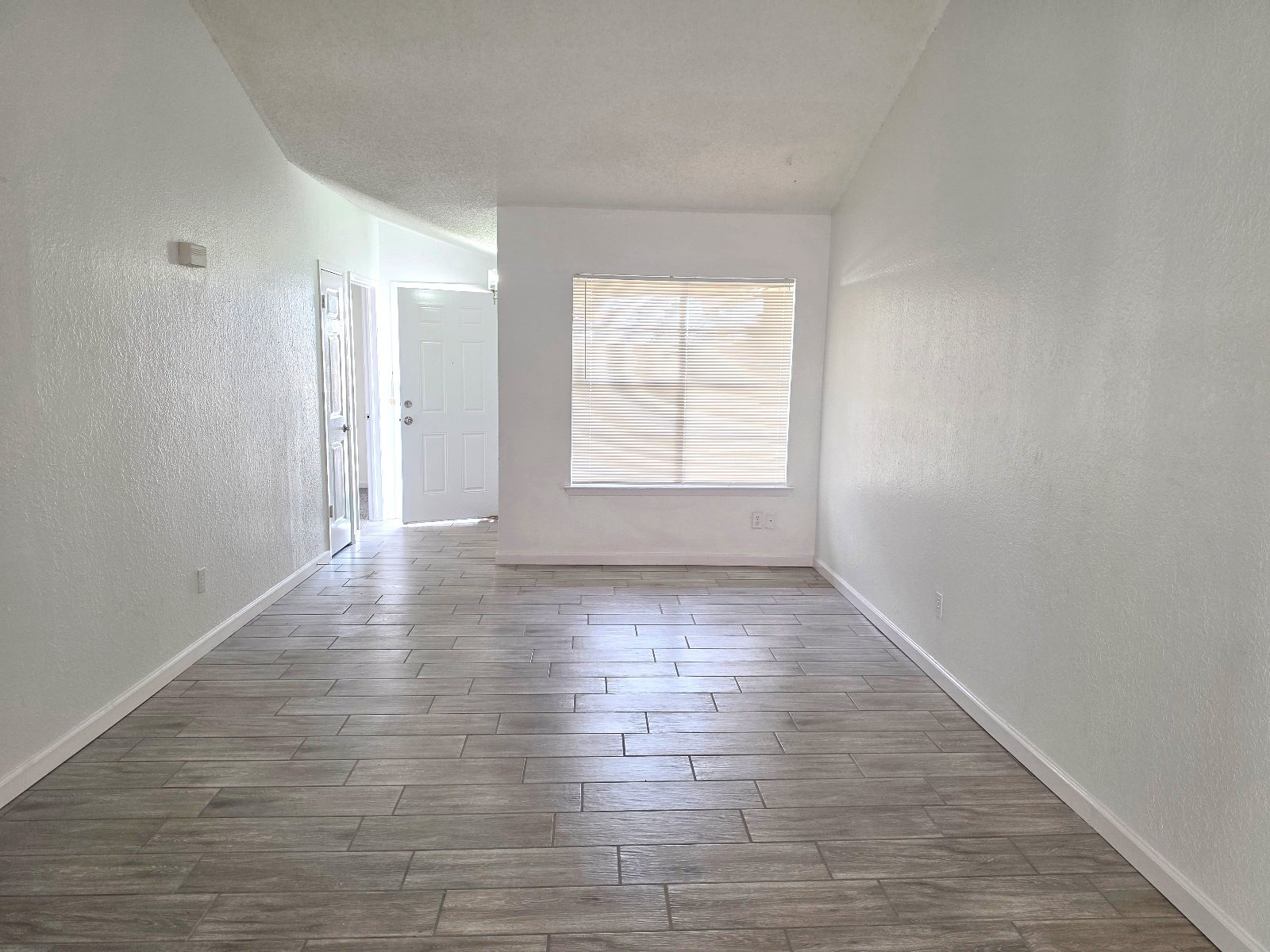 LOWER VALLEY: 3 BR, 1.5 BTH property image