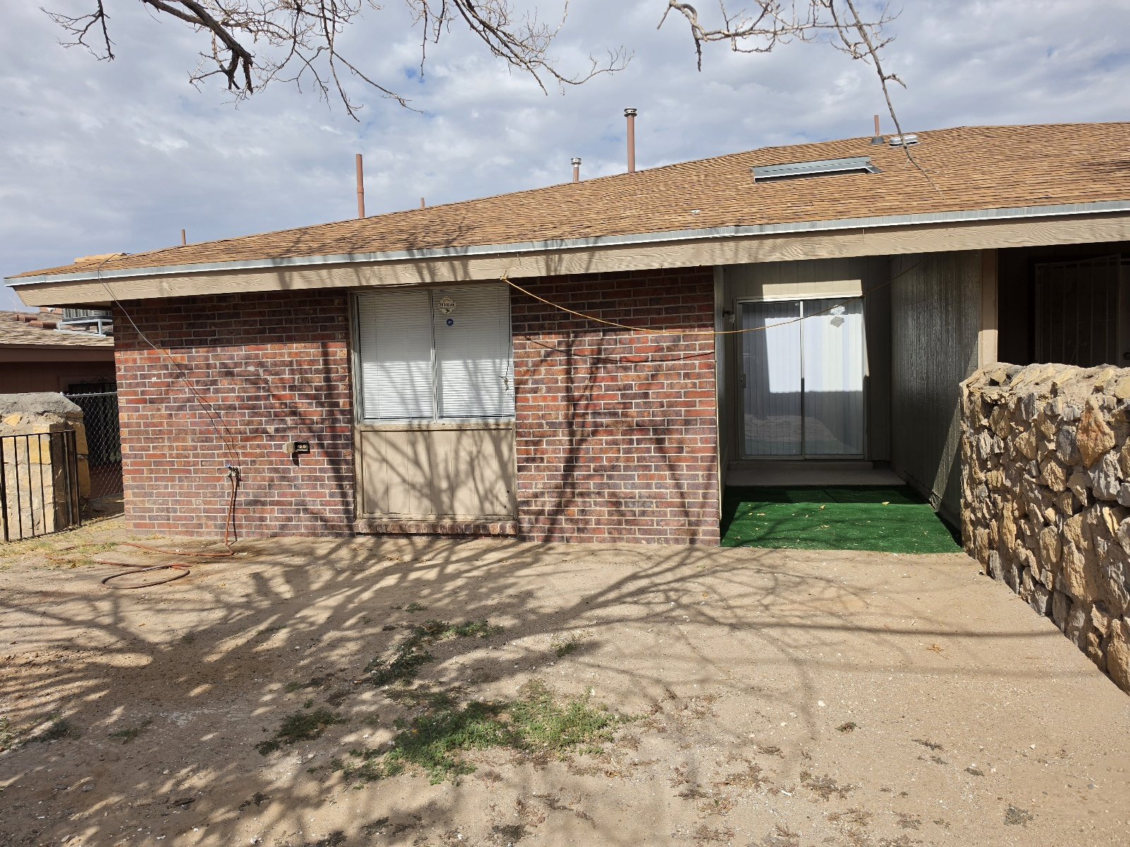 LOWER VALLEY: 3 BR, 1.5 BTH property image