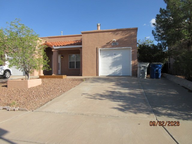WEST DUPLEX: 2 BR 2 BATH *** REFRIGERATED AIR *** property image