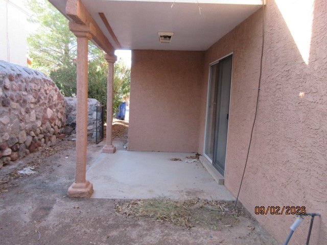 WEST DUPLEX: 2 BR 2 BATH *** REFRIGERATED AIR *** property image