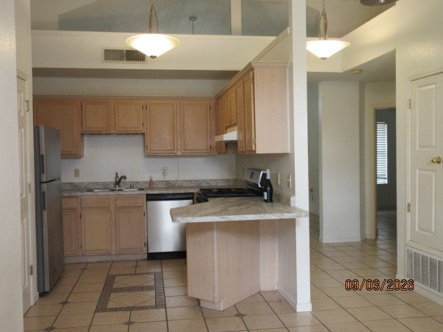 WESTSIDE: 4 BR, 2 BA REFRIGERATED AIR property image