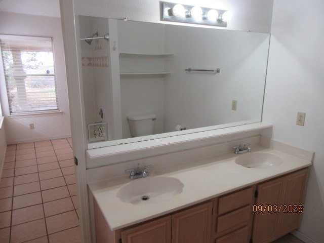 WESTSIDE: 4 BR, 2 BA REFRIGERATED AIR property image